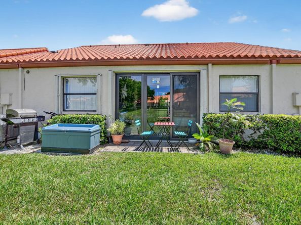 45 Centennial Court, Deerfield Beach FL 33442