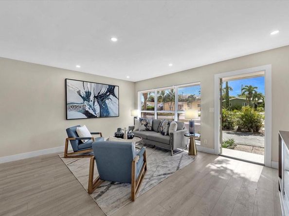 4687 NE 18th Ave, Oakland Park FL 33334