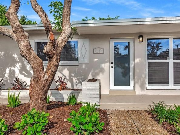 4687 NE 18th Ave, Oakland Park FL 33334