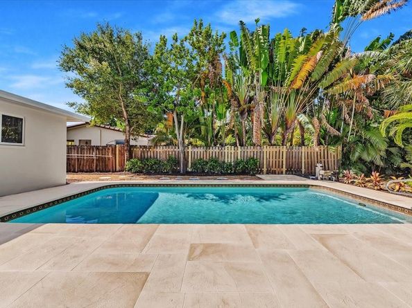 4687 NE 18th Ave, Oakland Park FL 33334
