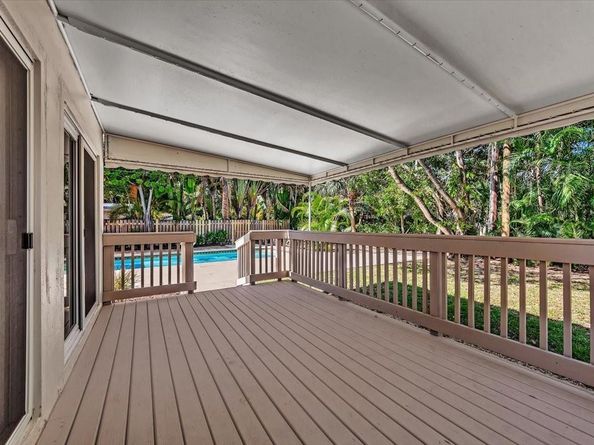 4687 NE 18th Ave, Oakland Park FL 33334