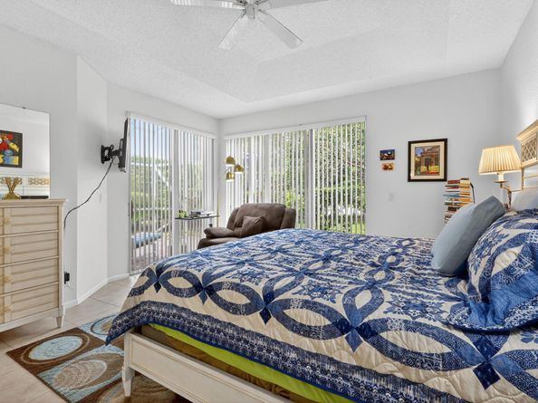 4737 Carlton Golf Drive, Lake Worth FL 33449