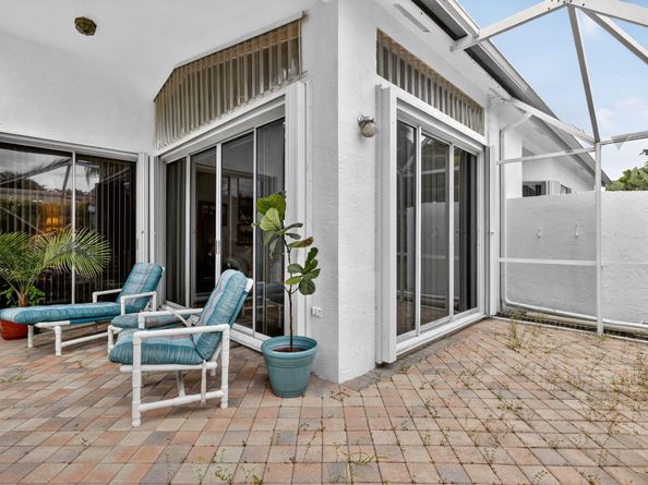 4737 Carlton Golf Drive, Lake Worth FL 33449