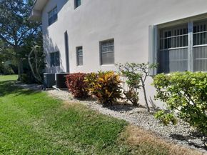 36 Norwich B, West Palm Beach FL 33417