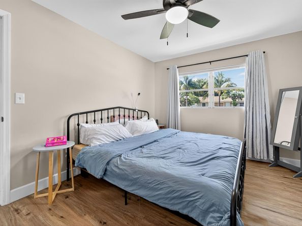 5531 S 35th Court, Greenacres FL 33463