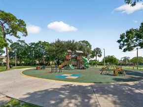 5531 S 35th Court, Greenacres FL 33463