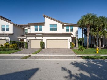 4350 Veleiros Ave