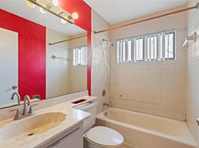 711 SW 95th Ter, Pembroke Pines FL 33025