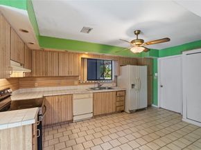 711 SW 95th Ter, Pembroke Pines FL 33025
