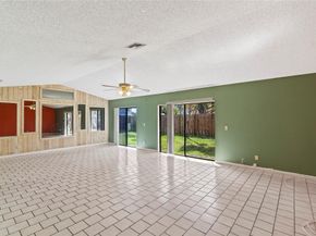 711 SW 95th Ter, Pembroke Pines FL 33025