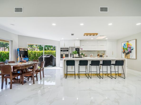 154 Coventry Pl, Palm Beach Gardens FL 33418