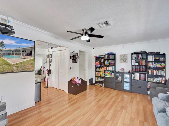 3611 N 33rd Ter, Hollywood FL 33021