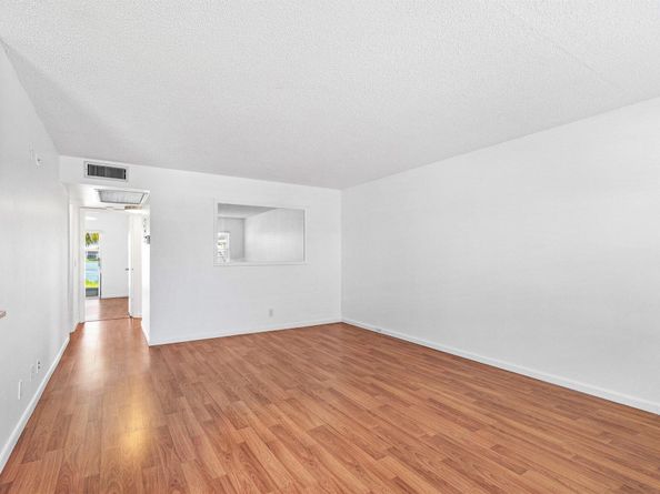 354 Chatham R, West Palm Beach FL 33417