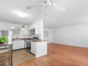 354 Chatham R, West Palm Beach FL 33417