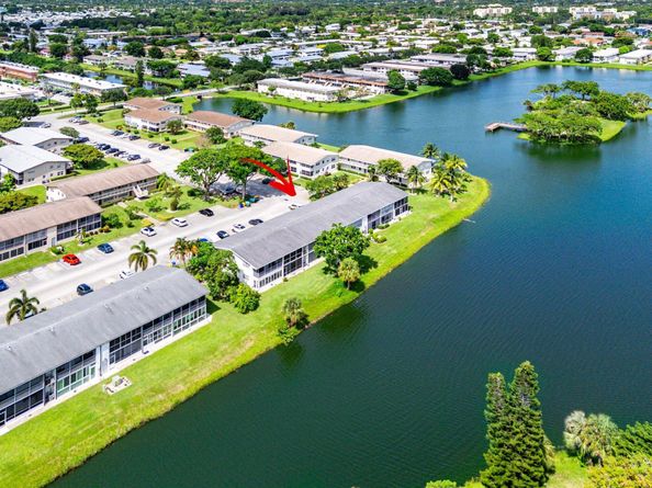 354 Chatham R, West Palm Beach FL 33417