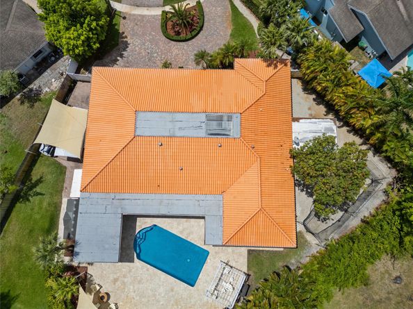 16686 Golfview Dr, Weston FL 33326