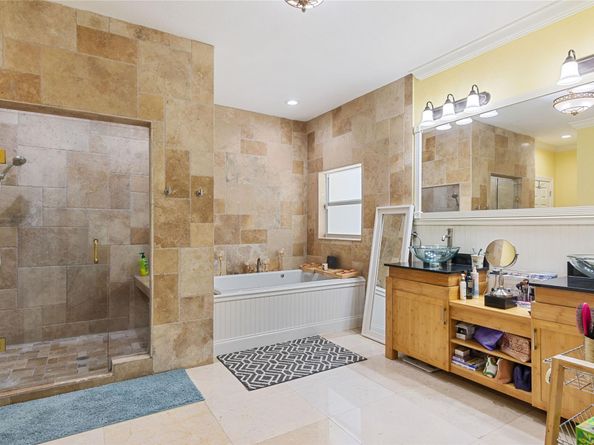 16686 Golfview Dr, Weston FL 33326