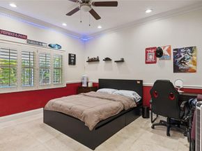 16686 Golfview Dr, Weston FL 33326