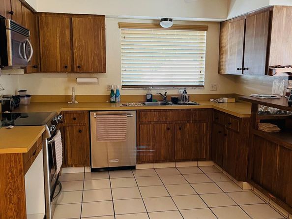 2831 NW 88th Ter, Coral Springs FL 33065