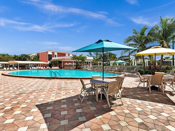 454 Grantham C 454, Deerfield Beach FL 33442