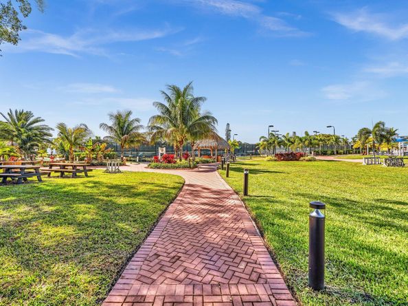 454 Grantham C 454, Deerfield Beach FL 33442