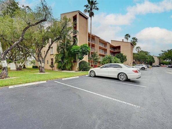 7320 Lake Circle Dr 101, Margate FL 33063