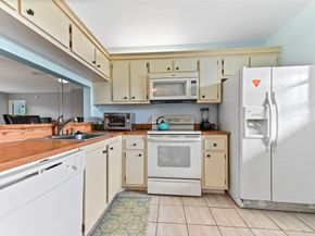 7118 Golf Colony Ct 103, Lake Worth FL 33467