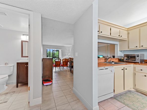 7118 Golf Colony Ct 103, Lake Worth FL 33467