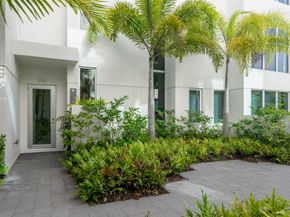 244 Garden Ct 244, Lauderdale By The Sea FL 33308