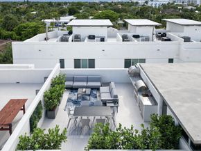 244 Garden Ct 244, Lauderdale By The Sea FL 33308