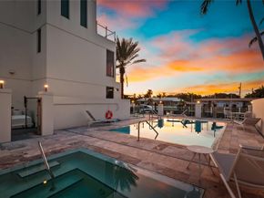 244 Garden Ct 244, Lauderdale By The Sea FL 33308