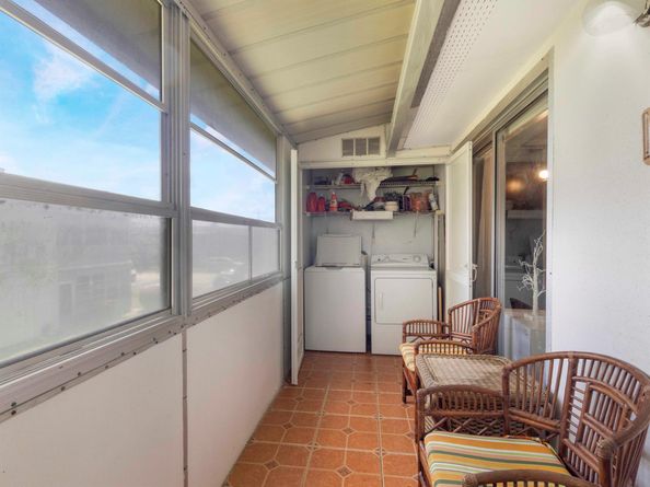 652 Flanders N, Delray Beach FL 33484