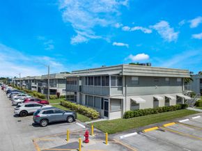 652 Flanders N, Delray Beach FL 33484