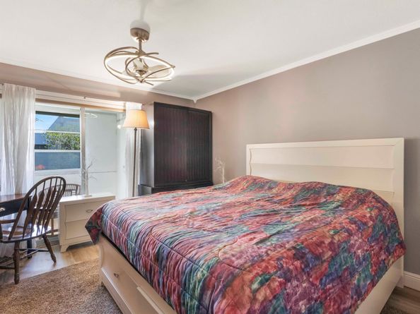 652 Flanders N, Delray Beach FL 33484