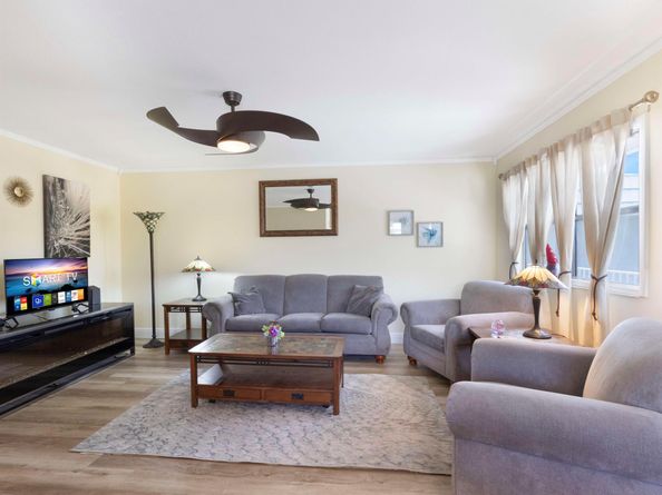 652 Flanders N, Delray Beach FL 33484