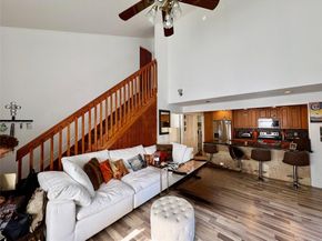 10130 NW 33rd Pl, Sunrise FL 33351