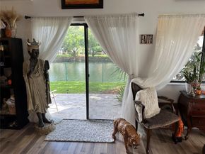 10130 NW 33rd Pl, Sunrise FL 33351