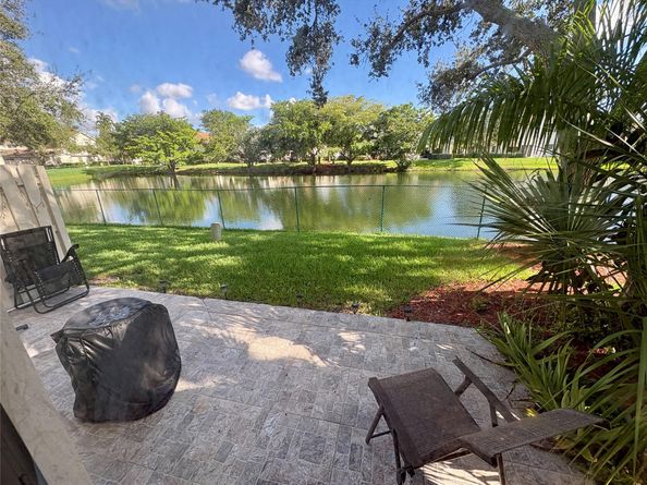 10130 NW 33rd Pl, Sunrise FL 33351