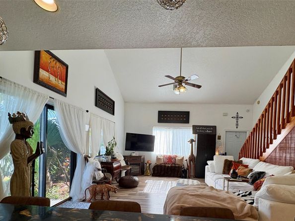 10130 NW 33rd Pl, Sunrise FL 33351
