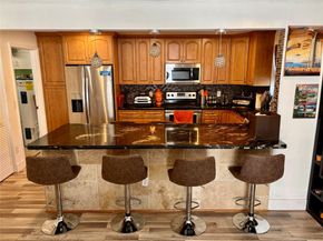 10130 NW 33rd Pl, Sunrise FL 33351