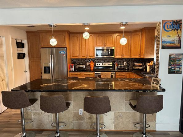 10130 NW 33rd Pl, Sunrise FL 33351