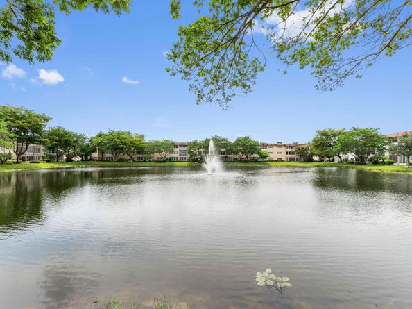 3530 NW 52nd Avenue 409, Lauderdale Lakes FL 33319