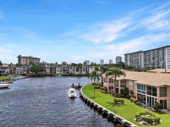 701 SE 7th Ave 5, Pompano Beach FL 33060