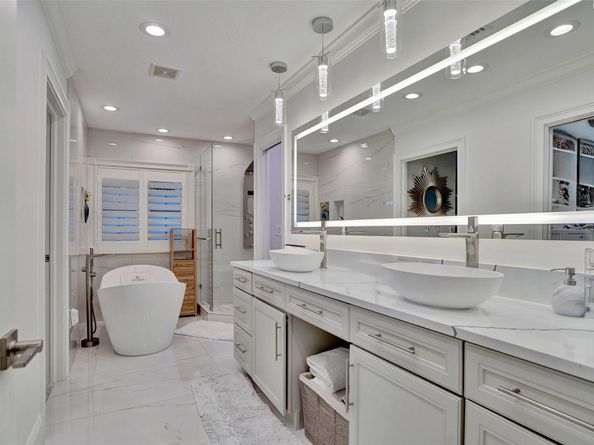 1514 Middle River Dr, Fort Lauderdale FL 33304