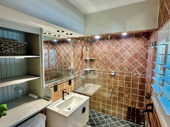 1514 Middle River Dr, Fort Lauderdale FL 33304
