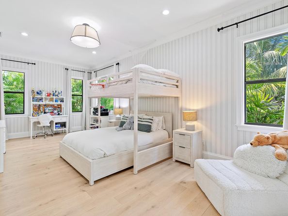 5401 S Olive Avenue, West Palm Beach FL 33405
