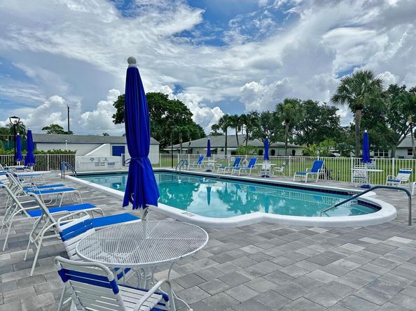 1382 High Point Way NE B, Delray Beach FL 33445