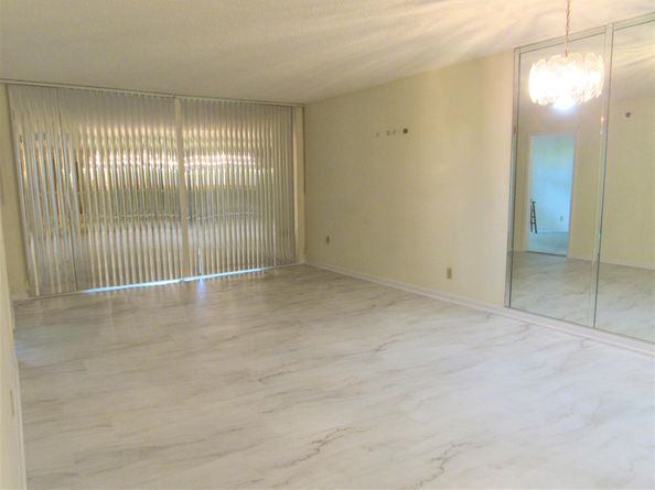 4640 Lucerne Lakes Boulevard 206, Lake Worth FL 33467