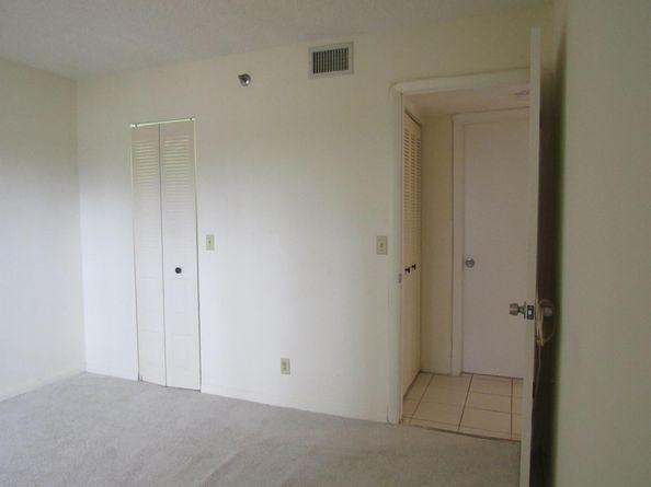 4640 Lucerne Lakes Boulevard 206, Lake Worth FL 33467