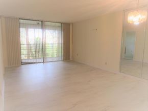 4640 Lucerne Lakes Boulevard 206, Lake Worth FL 33467